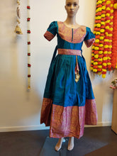 Load image into Gallery viewer, Long kurti