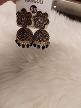 Load image into Gallery viewer, Earrings