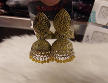 Load image into Gallery viewer, Earrings