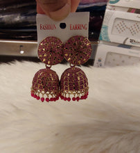 Load image into Gallery viewer, Earrings