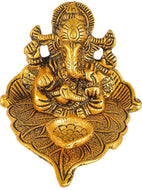 Ganesh Diya Idol on Leaf