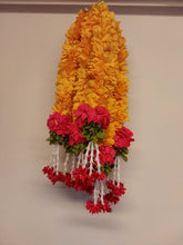 Load image into Gallery viewer, Short cloth garlands
