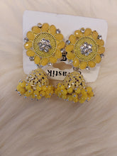 Load image into Gallery viewer, Earrings
