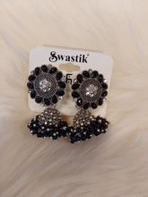 Load image into Gallery viewer, Earrings
