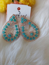 Load image into Gallery viewer, Earrings
