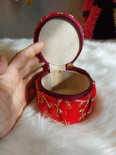 Load image into Gallery viewer, Bangles box
