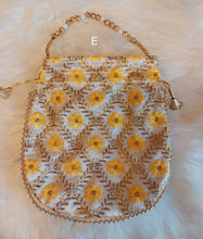 Load image into Gallery viewer, Hand bags
