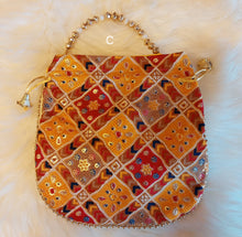 Load image into Gallery viewer, Hand bags
