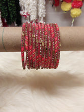 Load image into Gallery viewer, Glass bangles
