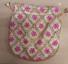 Load image into Gallery viewer, Hand bags
