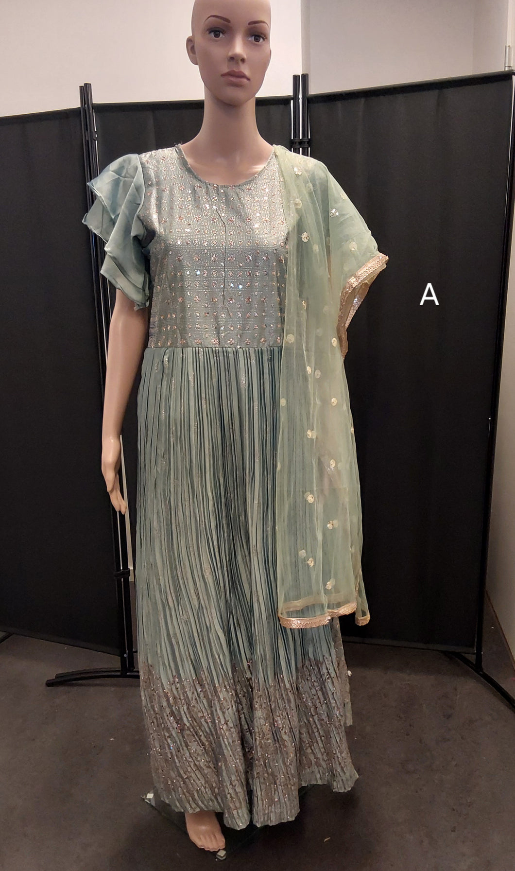 Women long kurti with duppata