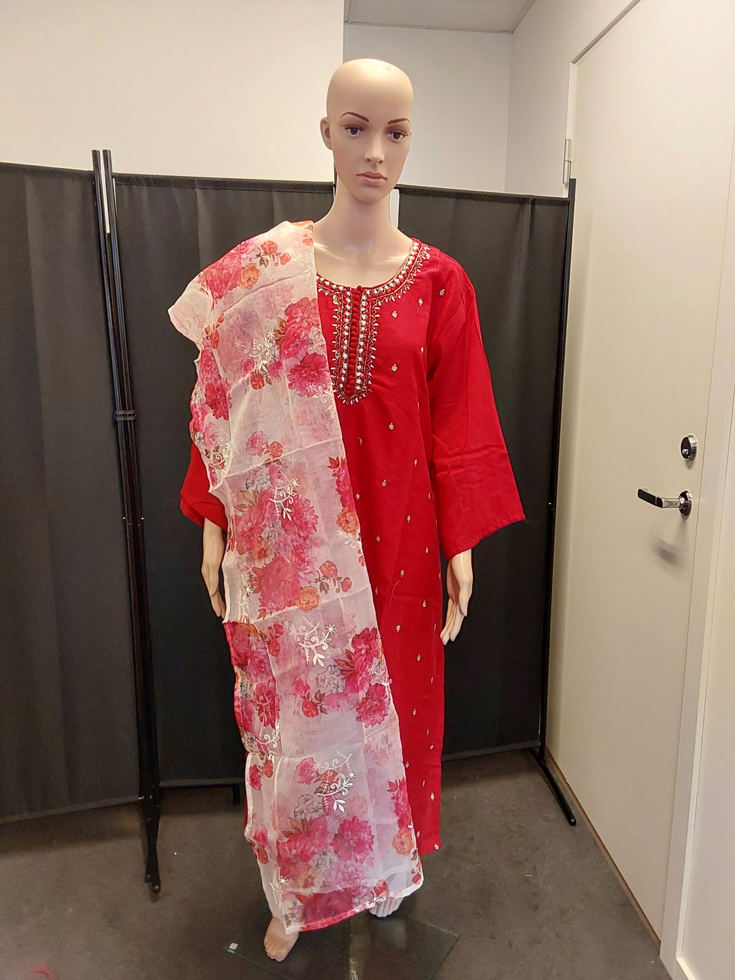 Women kurta, pant and dupatta