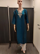 Load image into Gallery viewer, Women kurta, pant and Dupatta
