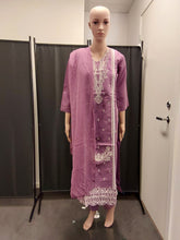 Load image into Gallery viewer, Women kurta,Pant and Duppata
