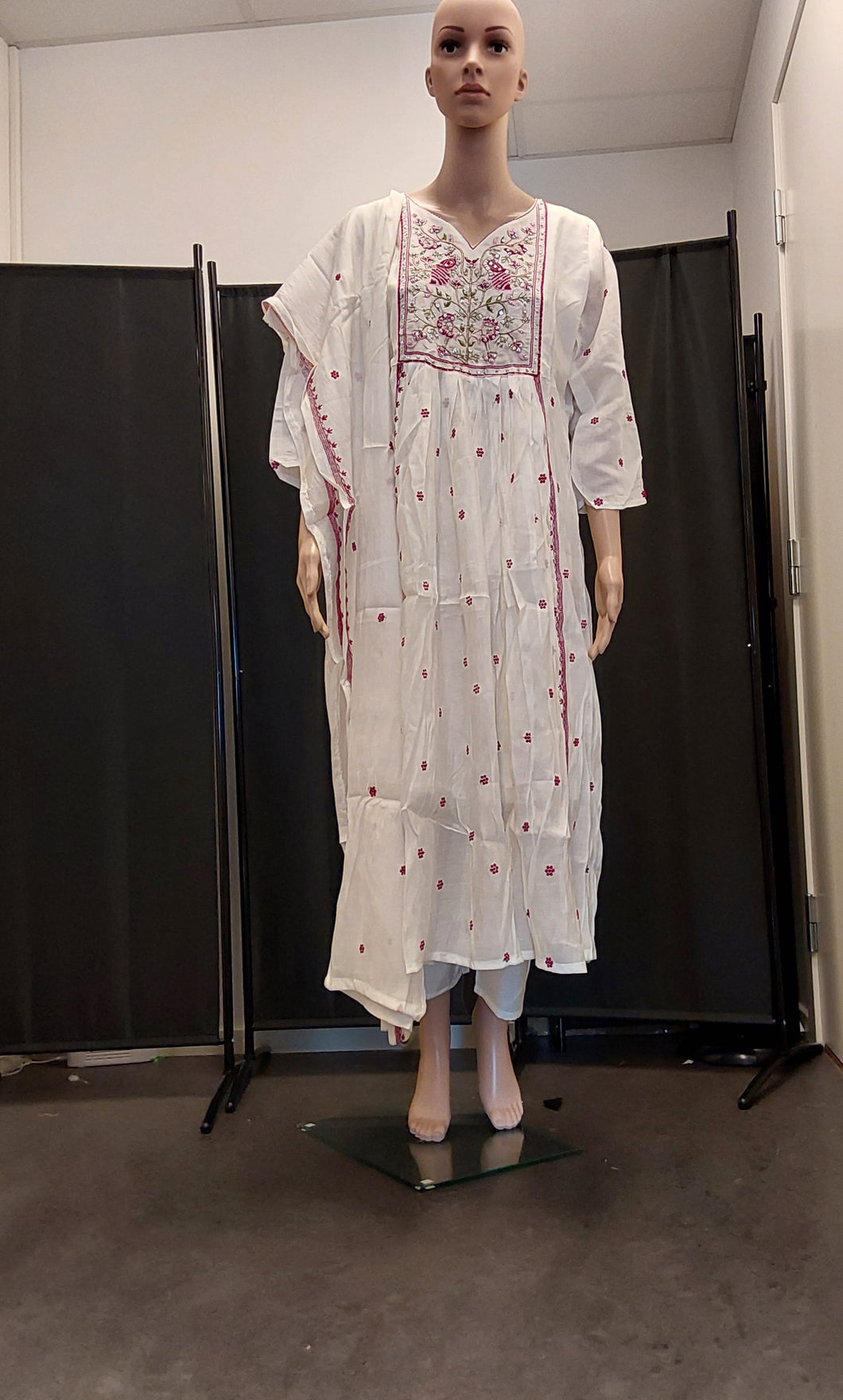 Women kurta pant and Dupatta