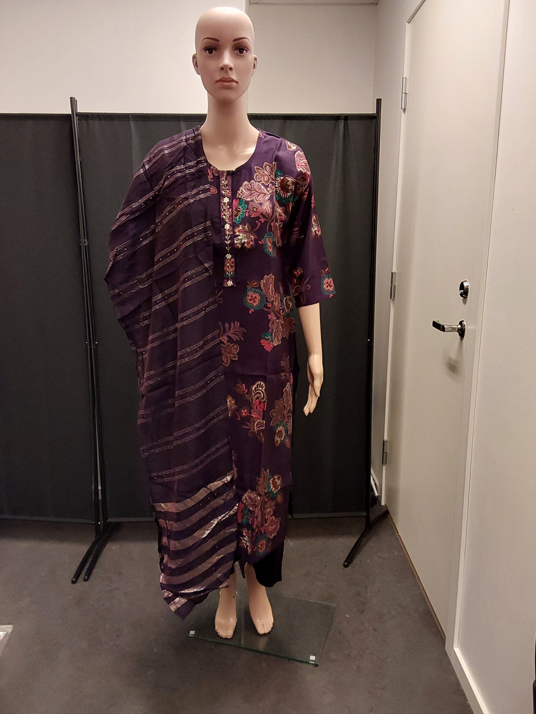 Women kurta pant and Dupatta