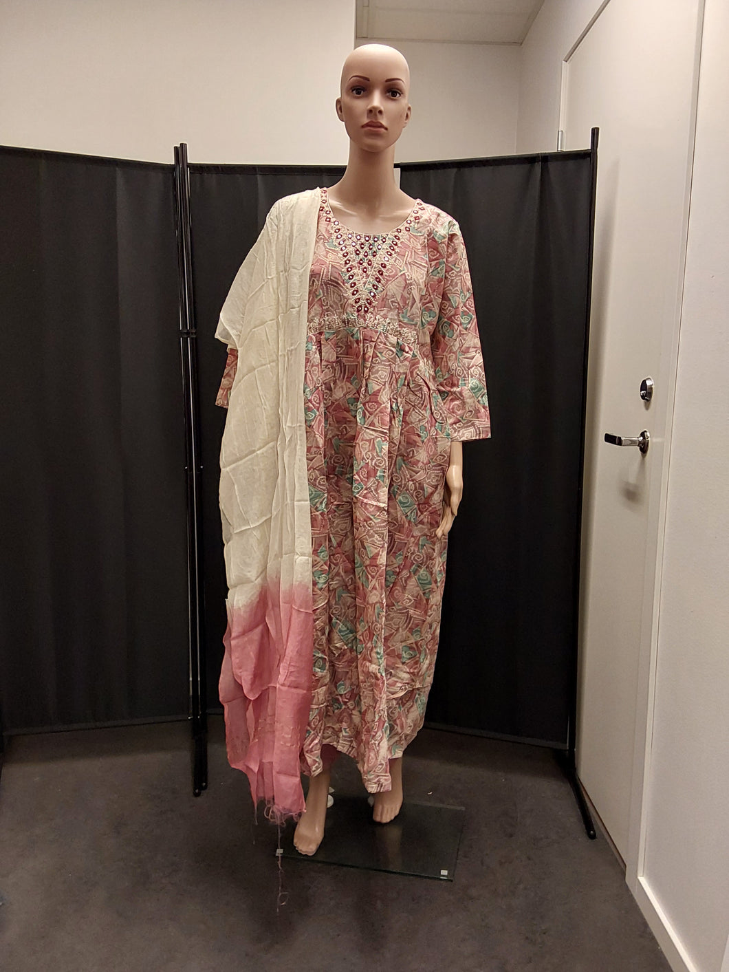 Women kurta pant and Dupatta