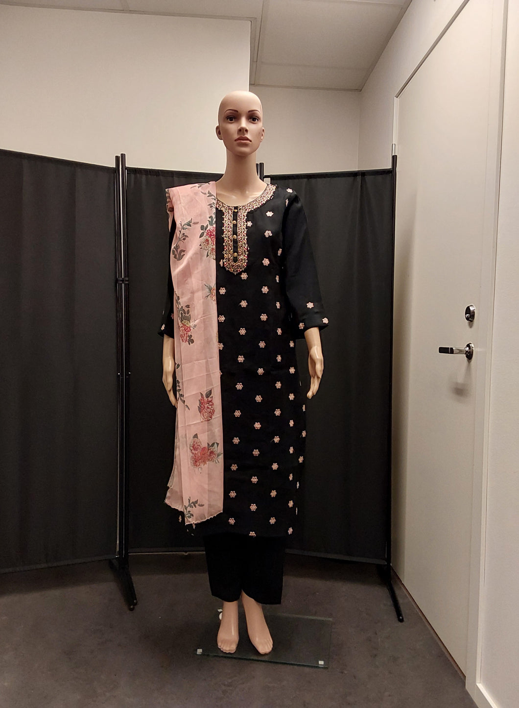 Women kurta pant and Dupatta