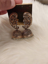 Load image into Gallery viewer, Earrings
