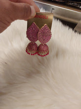Load image into Gallery viewer, Earrings
