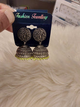 Load image into Gallery viewer, Earrings
