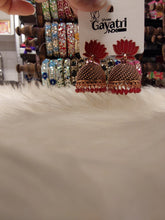 Load image into Gallery viewer, Earrings
