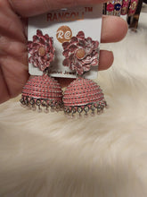 Load image into Gallery viewer, Earrings
