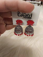 Load image into Gallery viewer, Earrings
