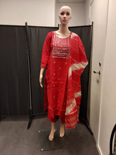 Load image into Gallery viewer, Women kurta
