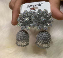 Load image into Gallery viewer, Earrings
