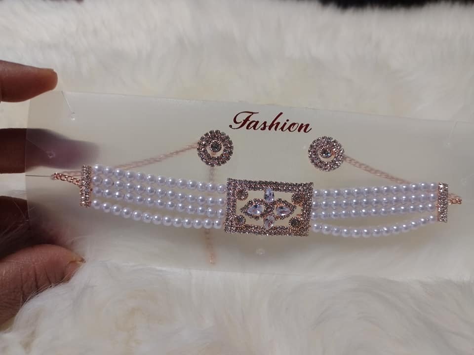 Jewellery set with earrings