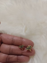 Load image into Gallery viewer, Earrings
