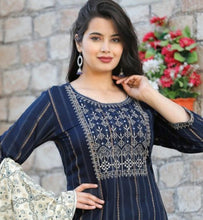 Load image into Gallery viewer, KURTI WITH PENT AND DUPPTA
