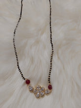 Load image into Gallery viewer, Black beads chain
